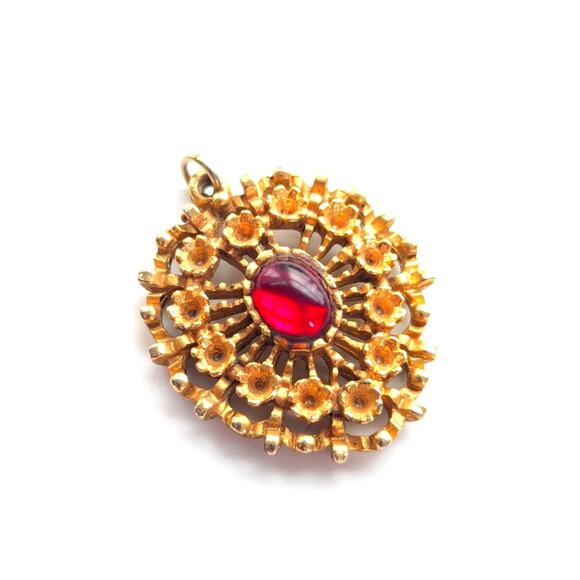 Vintage Estate Gold Tone Floral Ruby Red Glass Cabochon Necklace Pendant - Picture 1 of 3